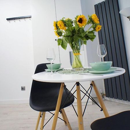 Modern Apartment In The City Center Katowice Bagian luar foto