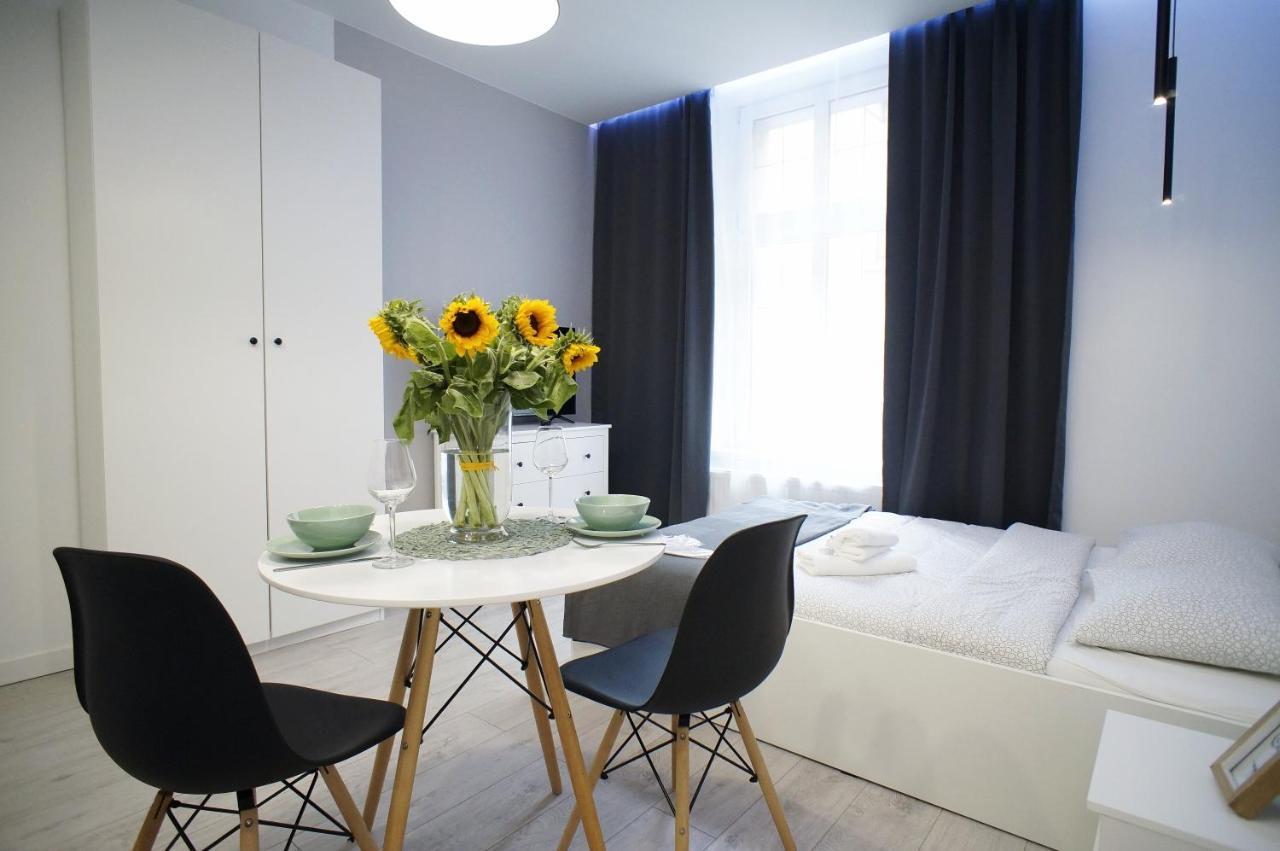 Modern Apartment In The City Center Katowice Bagian luar foto