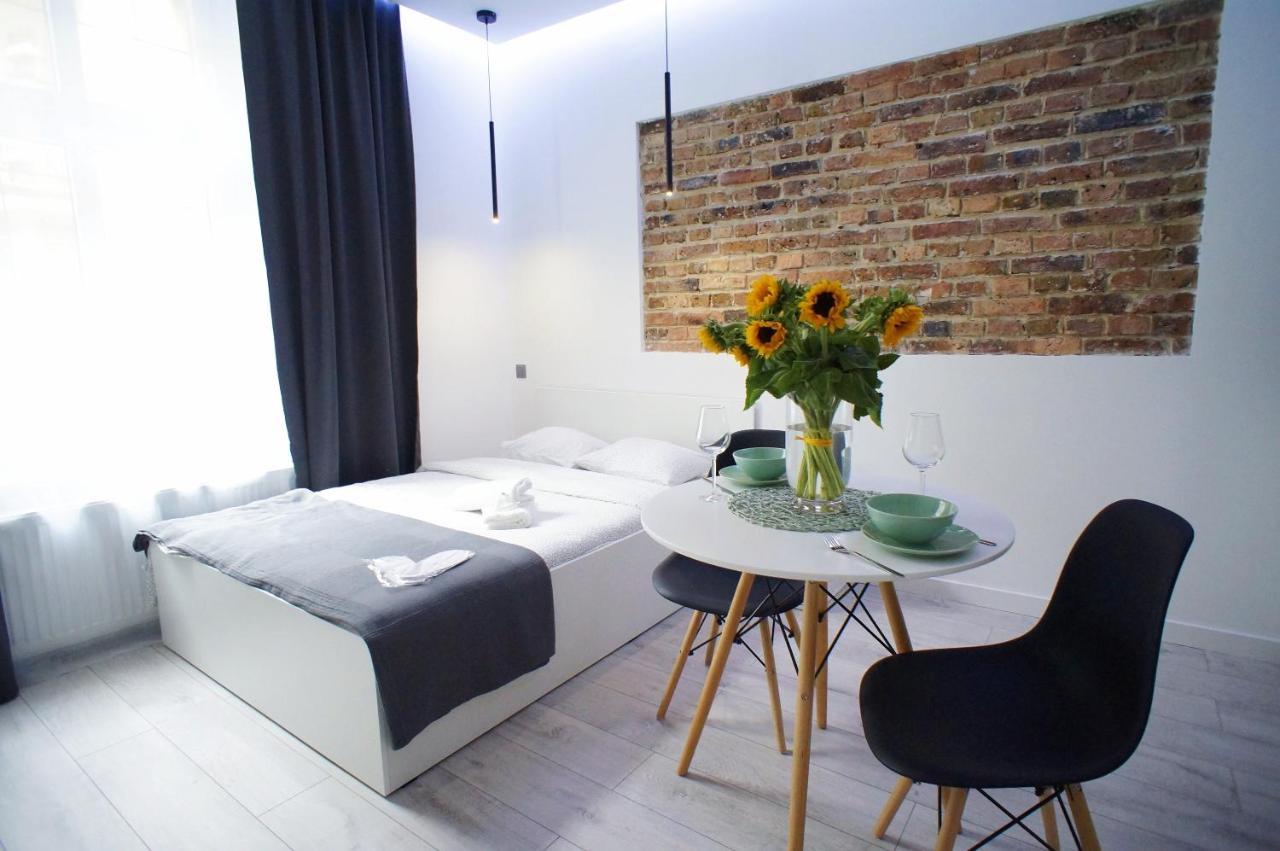 Modern Apartment In The City Center Katowice Bagian luar foto