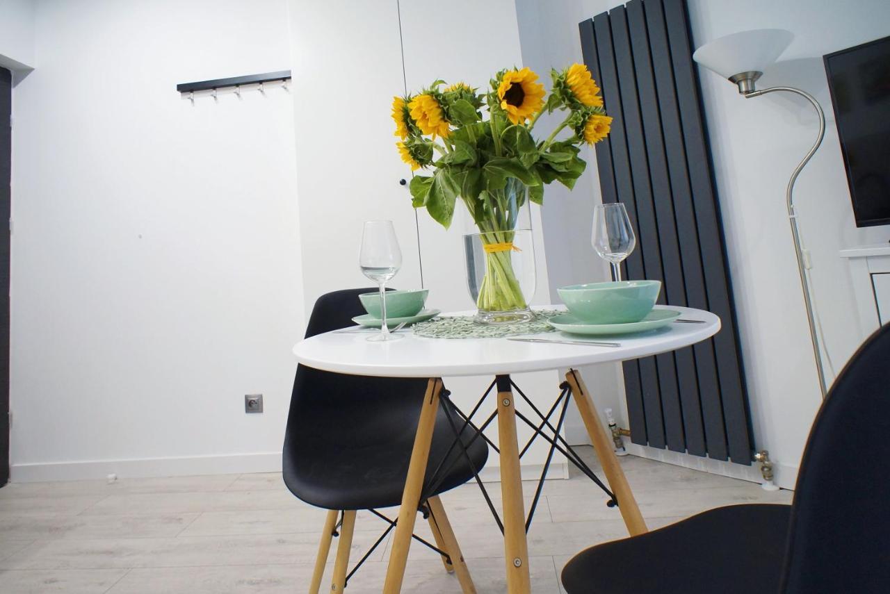 Modern Apartment In The City Center Katowice Bagian luar foto
