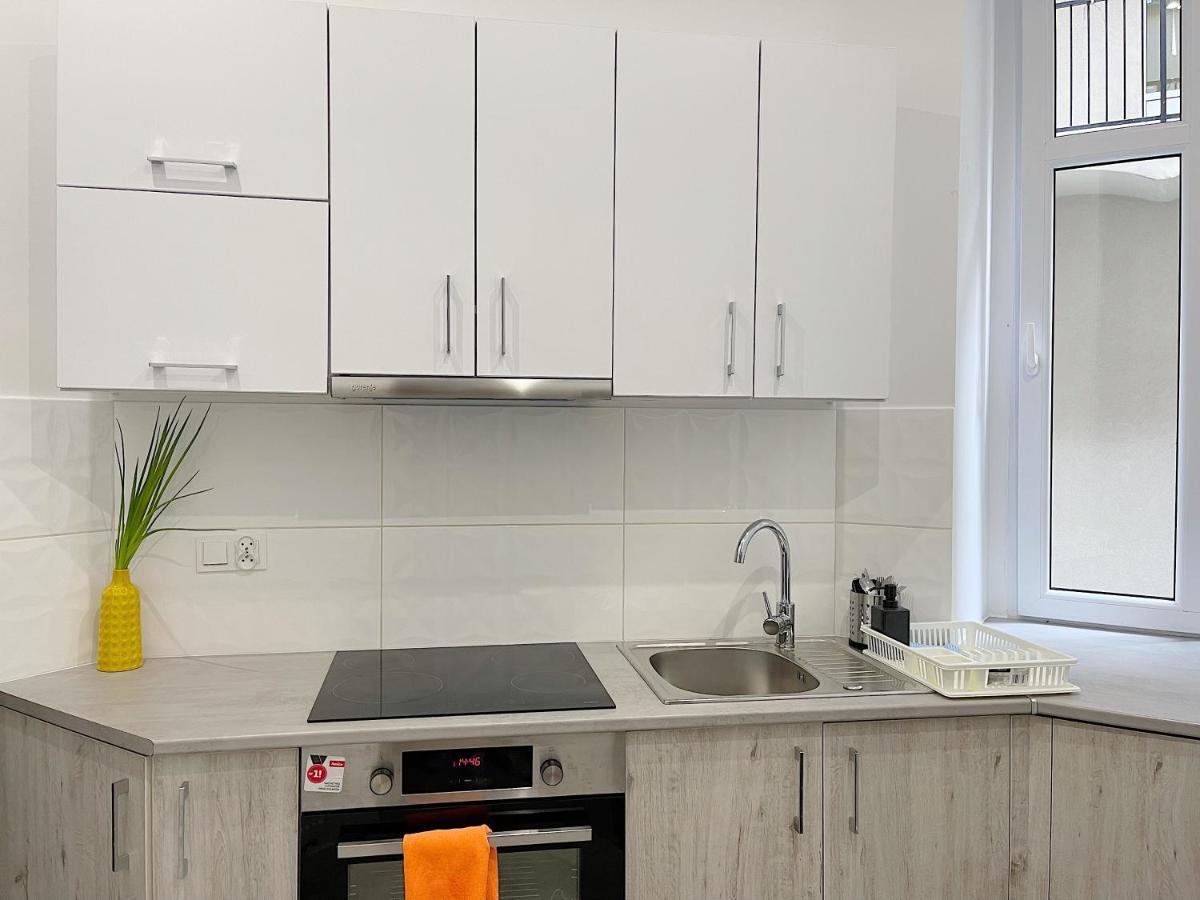 Modern Apartment In The City Center Katowice Bagian luar foto